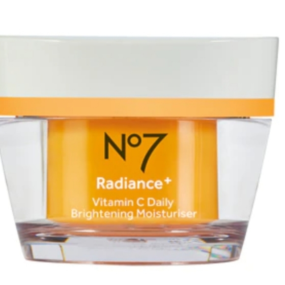 NEW No7 Radiance Vitamin C Daily Brightening Moisturiser  1.69 fl oz - Picture 1 of 3